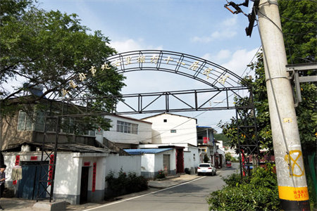 舜威天境3室2厅2卫134m2顶账房毛坯房